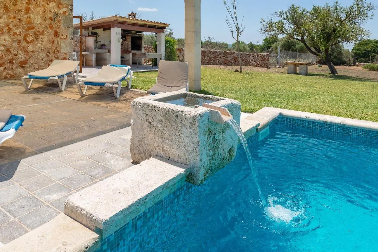 Villa Can Perello, Swimming Pool And Gardens 柳维