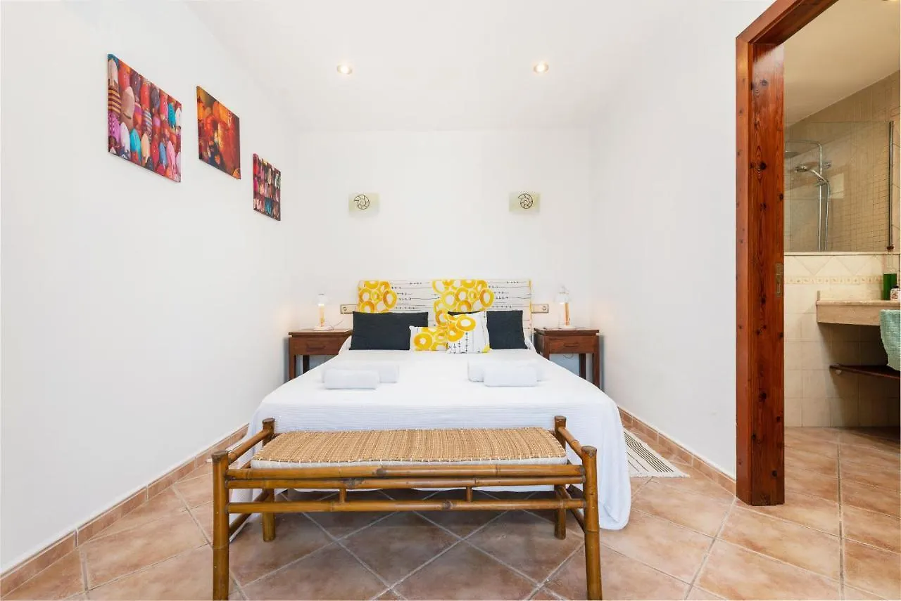 Villa Can Perello, Swimming Pool And Gardens 柳维 西班牙