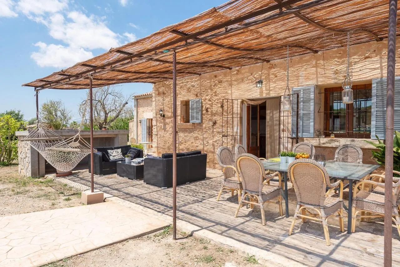 Villa Can Perello, Swimming Pool And Gardens 柳维