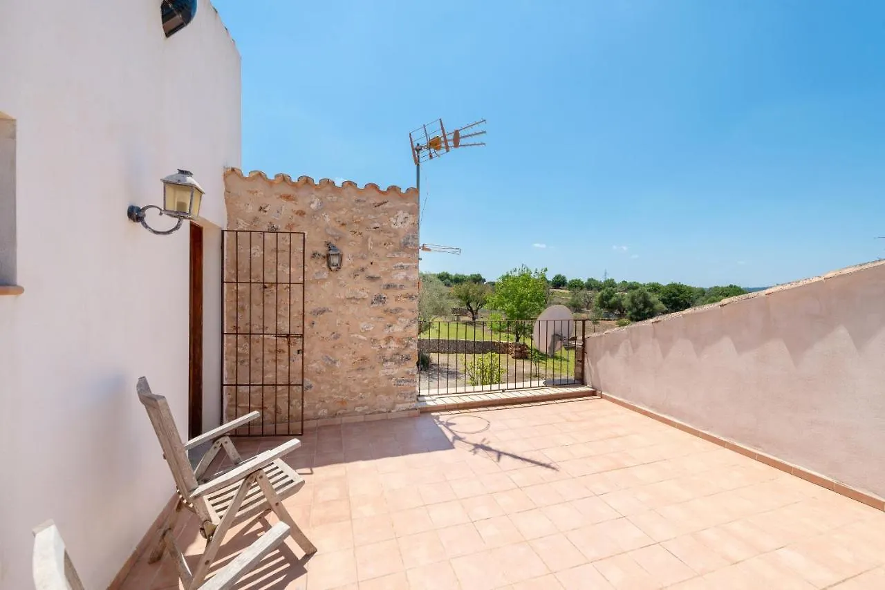 Villa Can Perello, Swimming Pool And Gardens 柳维